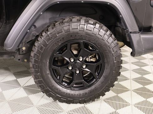 Used 2023 Jeep Wrangler Sport image 16