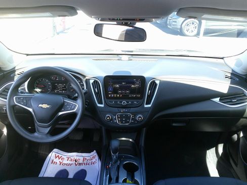 Used 2022 Chevrolet Malibu LT image 21