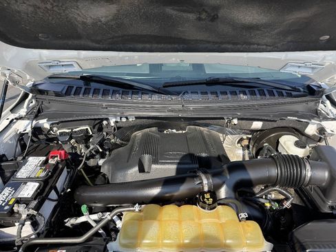 Used 2019 Ford Expedition Max XLT w/ Equipment Group 202A RWD image 12