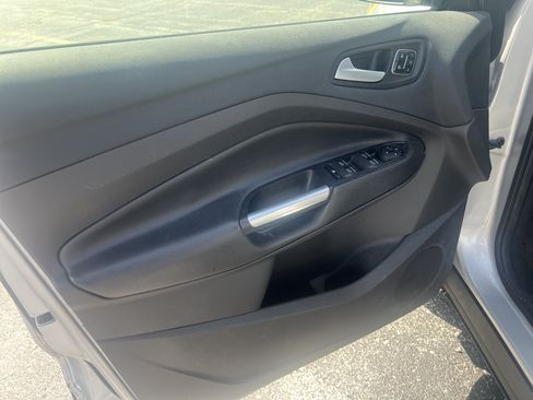 Used 2018 Ford Escape Titanium FWD image 8