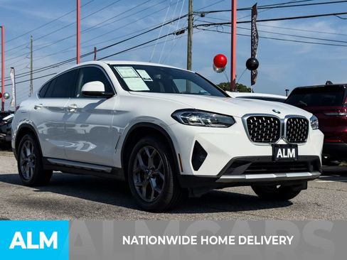 Used 2025 BMW X4 xDrive30i AWD/4WD image 4
