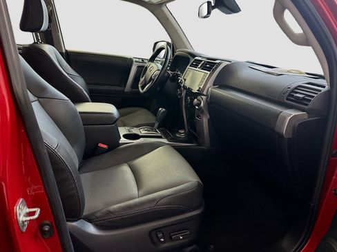 Used 2024 Toyota 4Runner SR5 Premium image 32