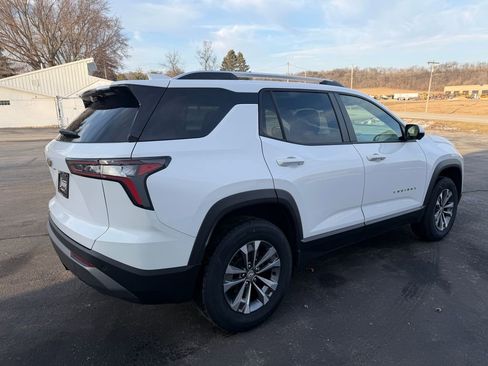 Used 2025 Chevrolet Equinox LT w/ Convenience Package II image 5