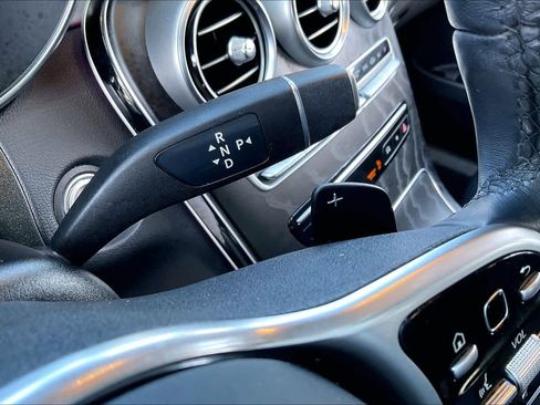 Used 2022 Mercedes-Benz GLC 300 4MATIC Coupe image 17