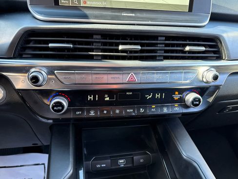 Used 2022 Kia Telluride LX image 20
