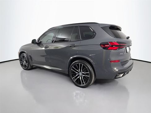 New 2026 BMW X5 xDrive40i w/ M Sport Package AWD/4WD image 8
