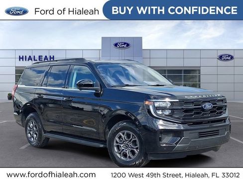 Used 2025 Ford Expedition Active AWD/4WD image 1