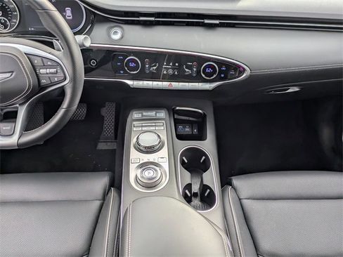 Used 2025 Genesis Electrified GV70 Advanced image 19