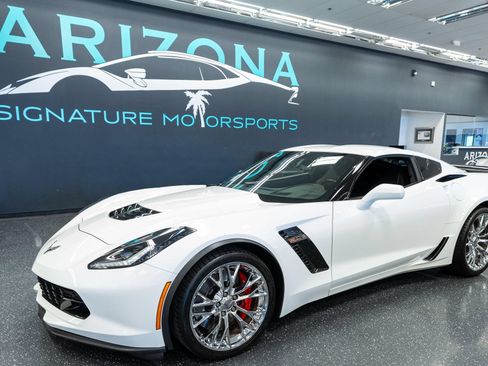 Used 2016 Chevrolet Corvette Z06 w/ Chrome Badge Package RWD image 1
