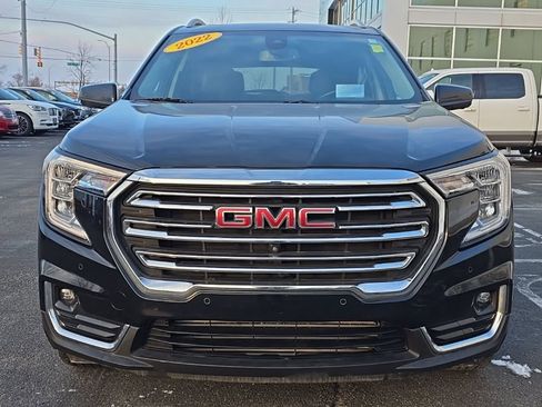Used 2022 GMC Terrain SLT w/ Infotainment Package II image 3