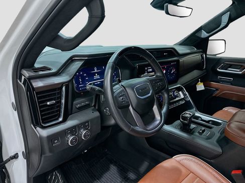Used 2024 GMC Sierra 1500 Denali Ultimate AWD/4WD image 9