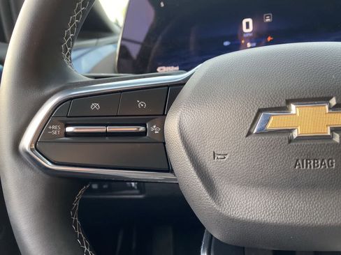 Used 2025 Chevrolet Equinox EV LT w/ LPO, All-Weather Mat Package FWD image 20
