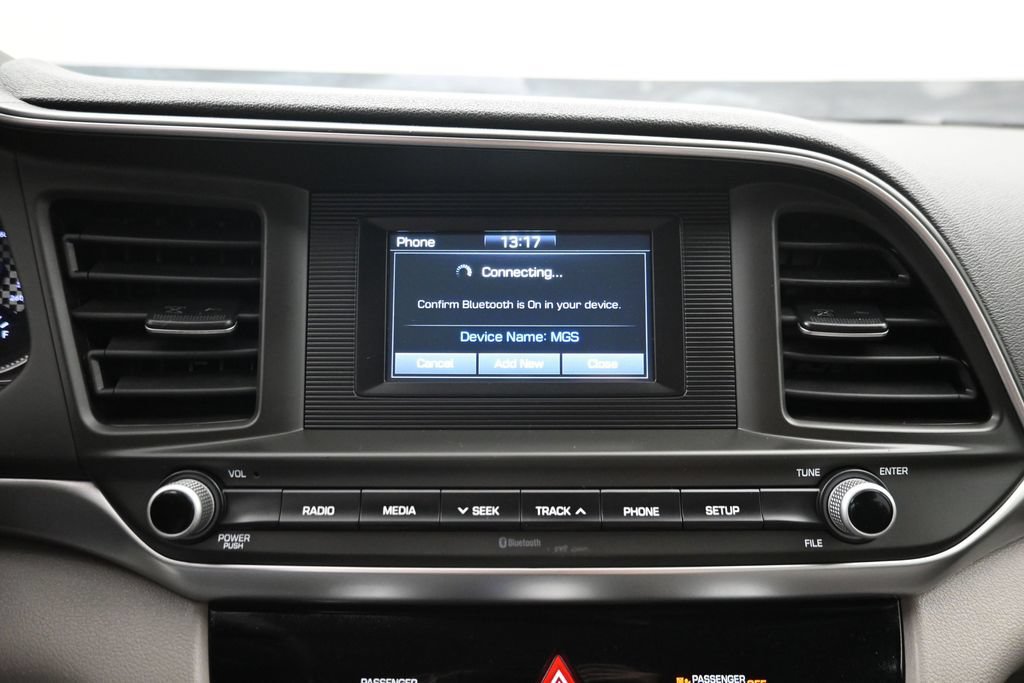 Used 2019 Hyundai Elantra SE FWD image 15