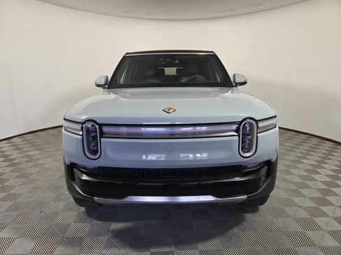 Used 2025 Rivian R1S Adventure Dual AWD/4WD image 8