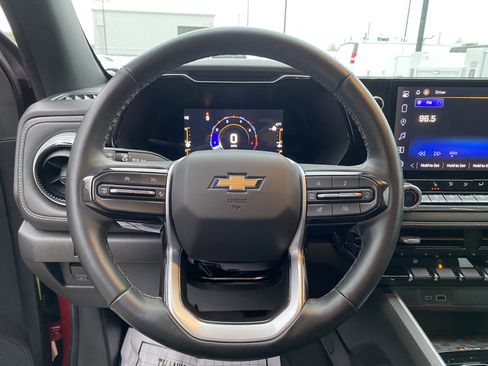 Used 2023 Chevrolet Colorado LT w/ LT Convenience Package III image 18