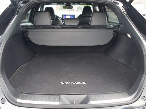 Used 2023 Toyota Venza Nightshade AWD/4WD image 16