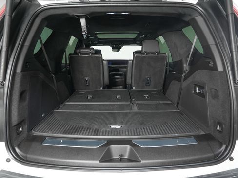 Used 2025 Cadillac Escalade Sport Platinum w/ LPO, ONYX Package AWD/4WD image 13
