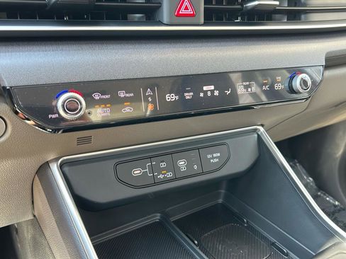 New 2026 Kia Carnival SX image 25