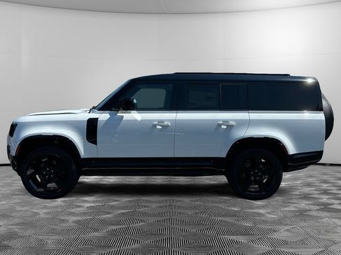 New 2026 Land Rover Defender 130 X-Dynamic SE AWD/4WD image 2