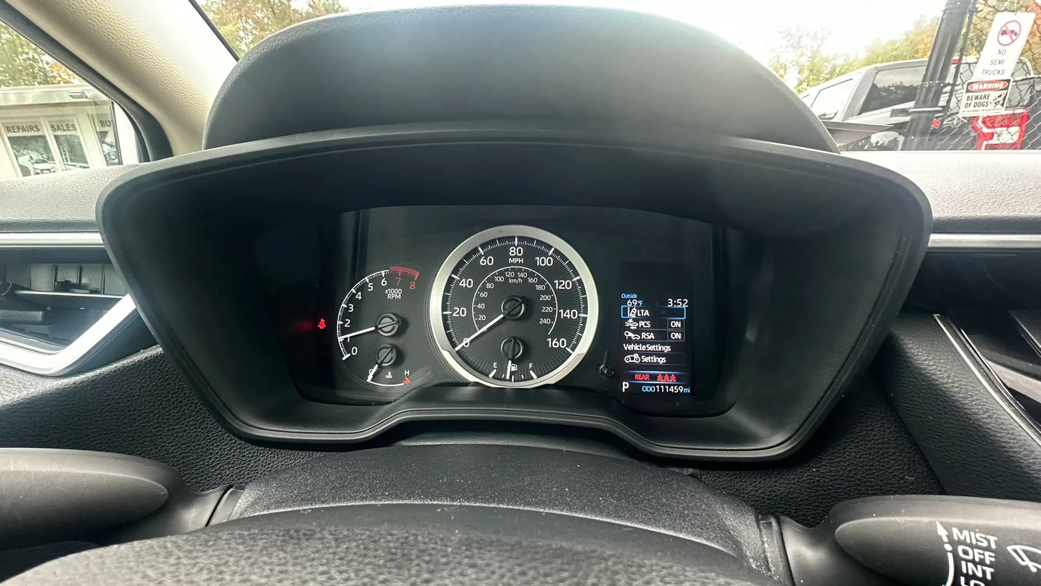 Used 2021 Toyota Corolla LE FWD image 15