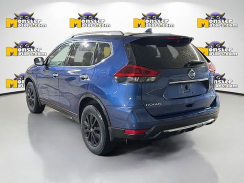 Used 2018 Nissan Rogue SV image 6