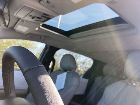 Certified 2025 Toyota Sienna XLE image 16