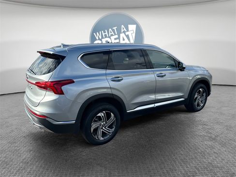 Used 2023 Hyundai Santa Fe SEL w/ Premium Package image 3