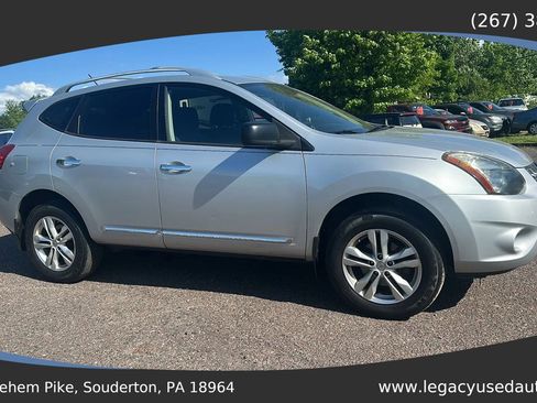 Used 2015 Nissan Rogue S w/ Convenience Package AWD/4WD image 18