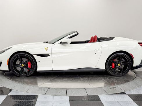 Used 2020 Ferrari Portofino RWD image 6