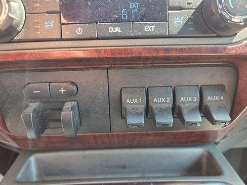 Used 2011 Ford F350 King Ranch w/ King Ranch w/Chrome Pkg image 29