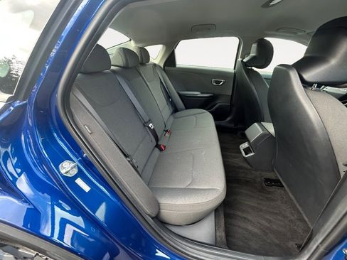 Used 2025 Kia K4 LXS image 11