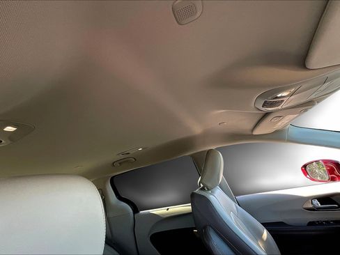 Used 2017 Chrysler Pacifica Touring-L image 28