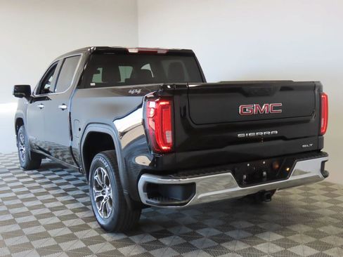 Certified 2025 GMC Sierra 1500 SLT AWD/4WD image 3