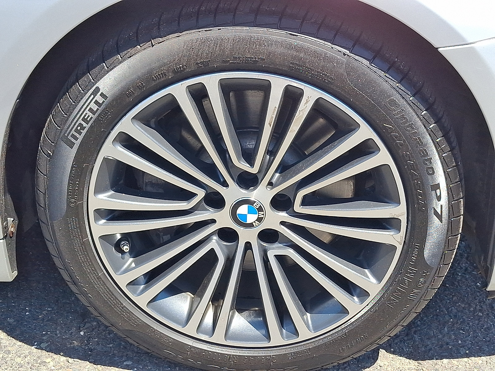 Used 2019 BMW 530i xDrive w/ Convenience Package AWD/4WD image 9