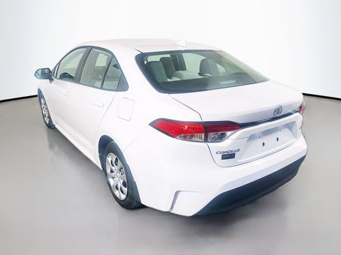 Used 2025 Toyota Corolla LE FWD image 6