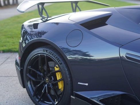 Used 2016 Lamborghini Huracan LP 610-4 image 9