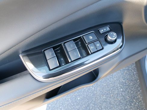 Used 2026 Toyota Crown XLE image 19