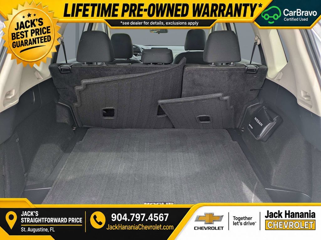 Used 2024 Nissan Rogue SV FWD image 12