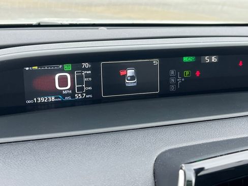 Used 2022 Toyota Prius L Eco FWD image 20