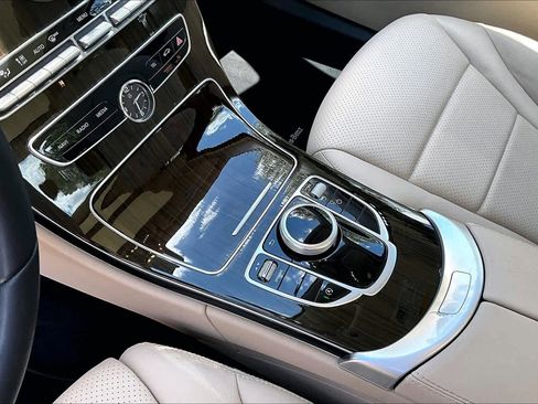 Used 2019 Mercedes-Benz C 300 Sedan image 17