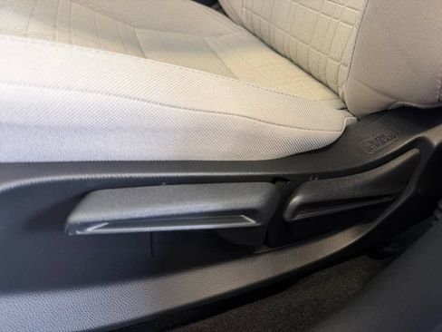 Used 2023 Honda HR-V LX image 27