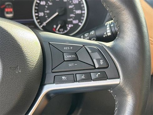 Used 2025 Nissan Sentra SV w/ SV Premium Package image 28