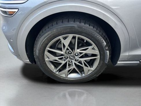 Used 2022 Genesis GV70 2.5T w/ Advanced Package AWD/4WD image 38