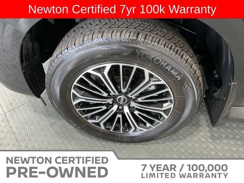 Used 2025 Nissan Armada SL w/ Captain's Chari Seat Package RWD image 70