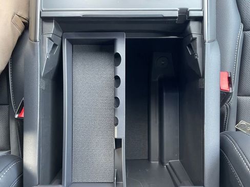 New 2025 Ford F150 Lariat w/ Equipment Group 501A Mid image 36