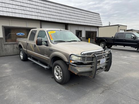 Used 2004 Ford F250 Lariat image 4