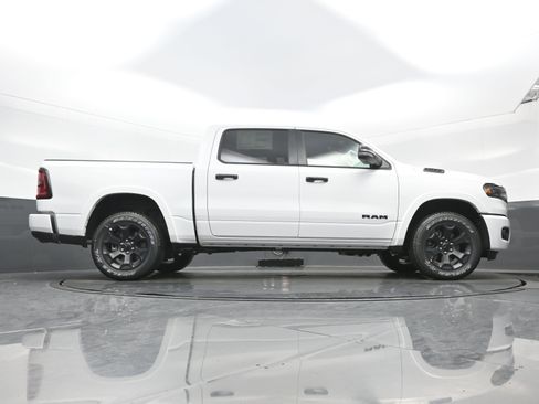 New 2026 RAM 1500 Big Horn AWD/4WD image 19