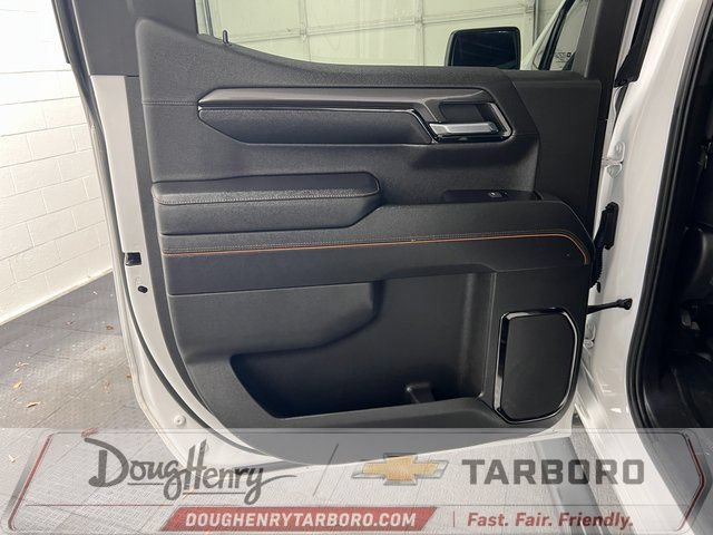 Used 2023 GMC Sierra 1500 AT4 w/ Technology Package AWD/4WD image 32