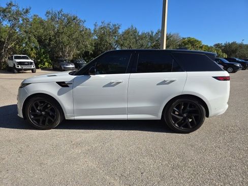 Used 2024 Land Rover Range Rover Sport Dynamic SE image 2