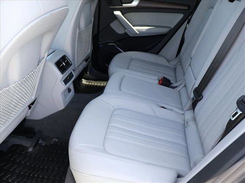 Used 2023 Audi Q5 2.0T Premium w/ Convenience Package AWD/4WD image 24